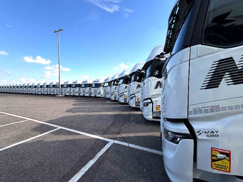 News IVECO e Nicoli Trasporti celebrano a Ghisalba la consegna di 100 nuovi IVECO S-Way - AUTO INDUSTRIALE BERGAMASCA