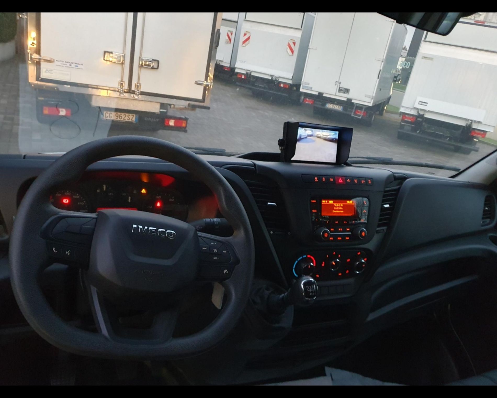 IVECO IVECO DAILY 35C14 CON RIBALTABILE  - AUTO INDUSTRIALE BERGAMASCA