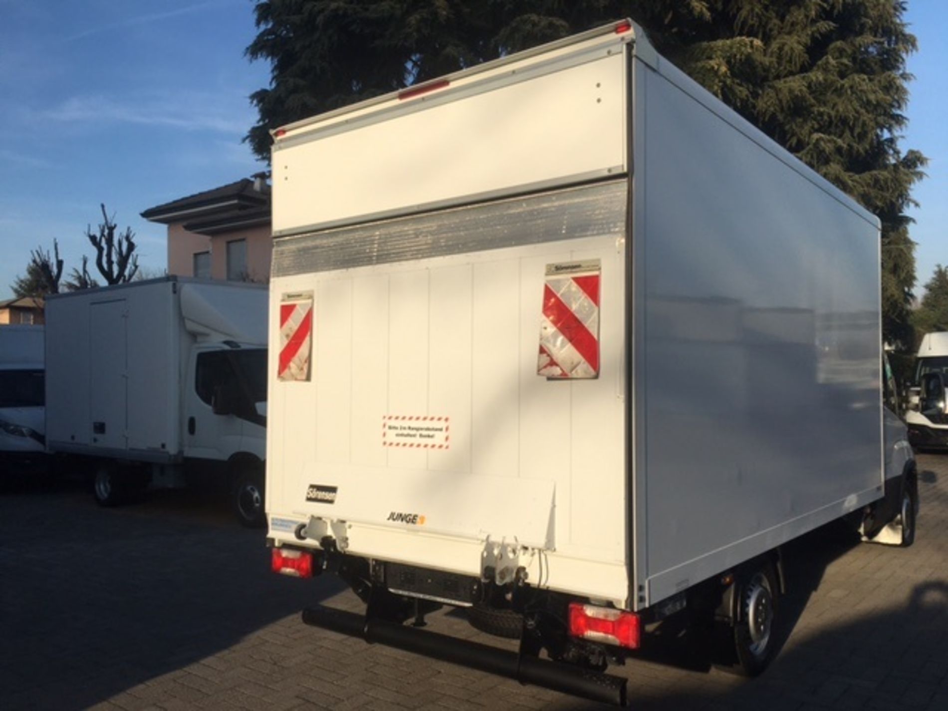 IVECO IVECO DAILY 35S16 CON SPONDA IDRAULICA - AUTO INDUSTRIALE BERGAMASCA