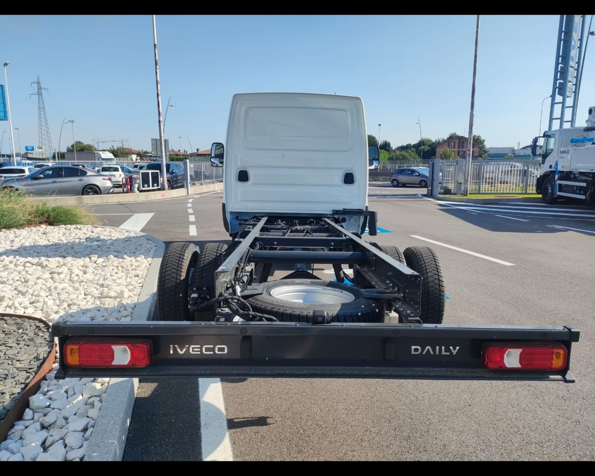 IVECO 70C18H CAB. RG BAR 6M P.3750 E6E MY24 - AUTO INDUSTRIALE BERGAMASCA