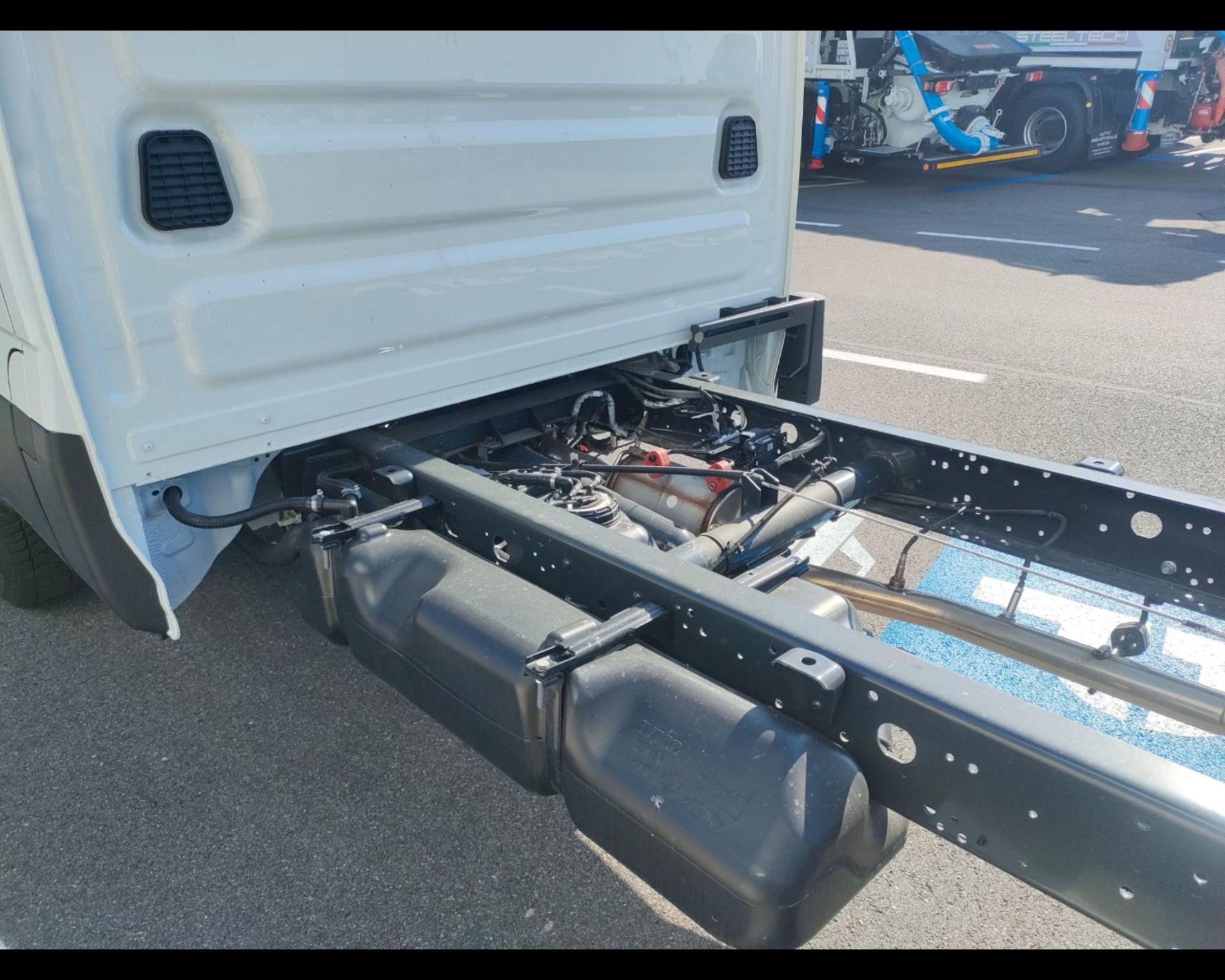 IVECO 70C18H CAB. RG BAR 6M P.3750 E6E MY24 - AUTO INDUSTRIALE BERGAMASCA