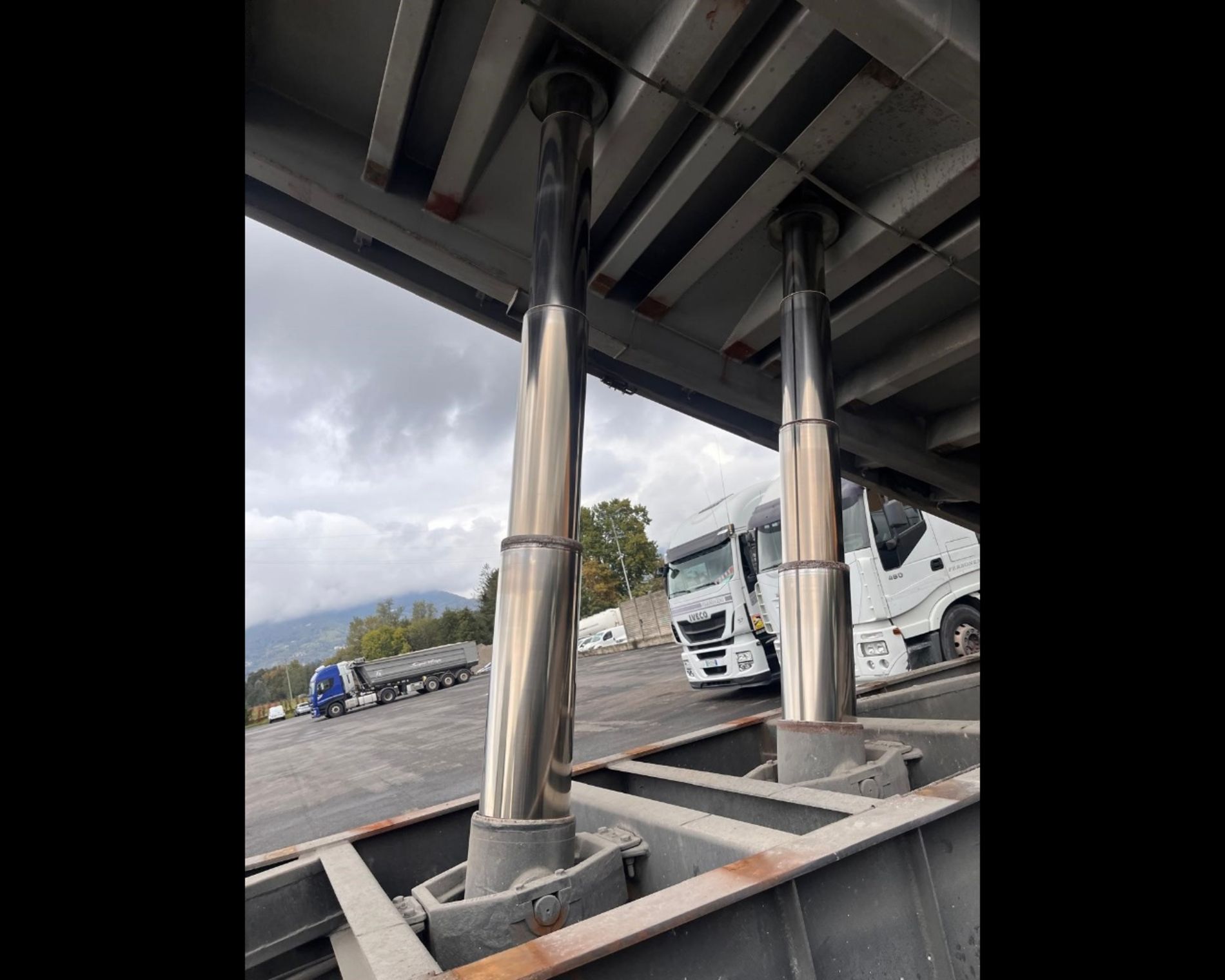 IVECO SEMIRIMORCHIO PAGANINI RIBALTABILE TRE LATI - AUTO INDUSTRIALE BERGAMASCA