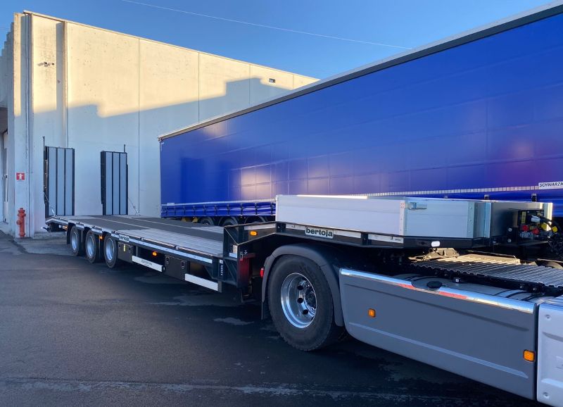 Altri marchi SEMIRIMORCHIO BERTOJA A TRE ASSI - AUTO INDUSTRIALE BERGAMASCA